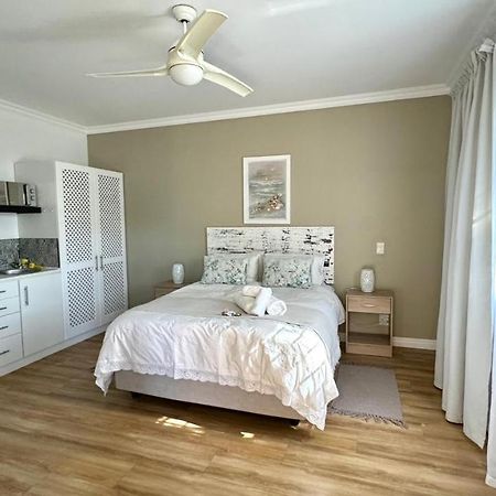 Plett57 - Self Catering - Room No2 Plettenberg Bay Extérieur photo